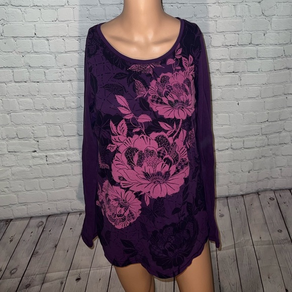 Express Tops - Express Dark Purple & Pink Floral Long sleeve shirt size L